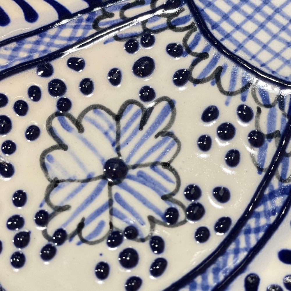 Hand-Painted Mexican Talavera-Style Plate - Blue & White - 10” - Picture 6 of 9